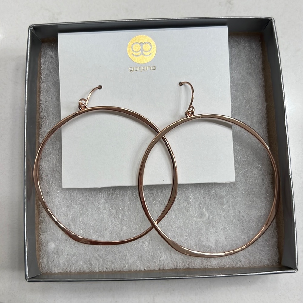 NWT Gorjana G Ring earrings in rose gold